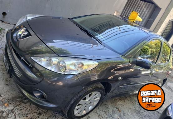 Autos - Peugeot 207 Compac Nafts 2013 Nafta 140000Km - En Venta