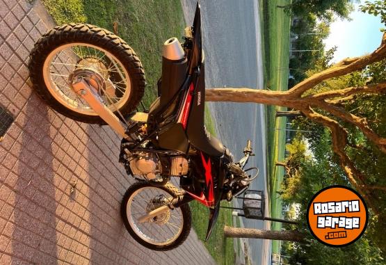 Motos - Honda Tornado 250 2023 Nafta 1300Km - En Venta