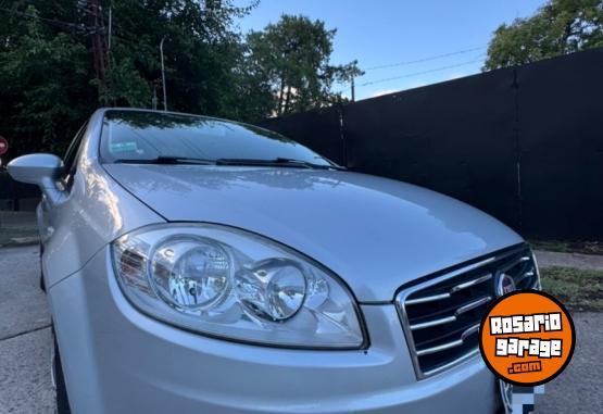 Autos - Fiat Línea 2015 Nafta 112000Km - En Venta