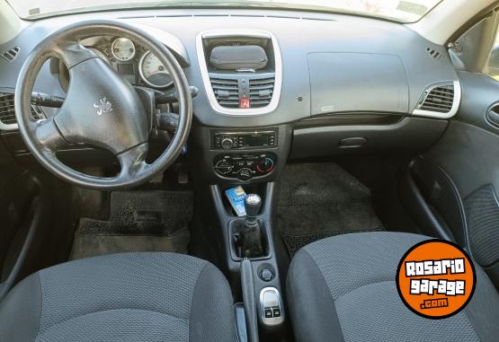 Autos - Peugeot 207 2014 Nafta 120000Km - En Venta