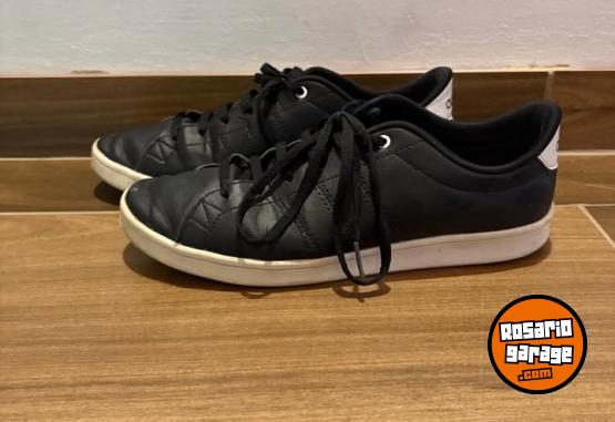 Indumentaria - Zapatillas Adidas originales talle 39 - En Venta