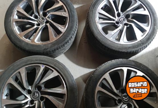 Accesorios para Autos - Llantas 17 Citroen C4 Lounge Muy buenas $500.000. NO BAJO PRECIO - En Venta