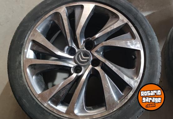 Accesorios para Autos - Llantas 17 Citroen C4 Lounge Muy buenas $500.000. NO BAJO PRECIO - En Venta