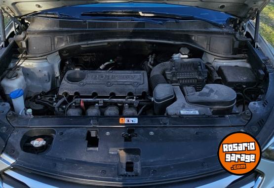 Camionetas - Hyundai SANTA FE 2.4 SORENTO 2017 Nafta 137000Km - En Venta
