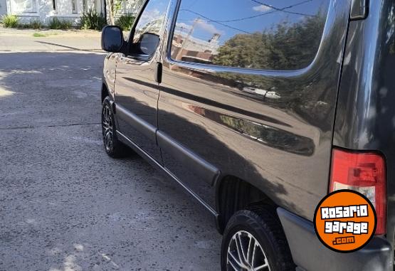 Utilitarios - Peugeot Partner HDI 1.6 2013 Diesel 151000Km - En Venta
