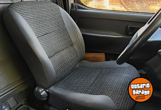 Utilitarios - Peugeot Partner HDI 1.6 2013 Diesel 151000Km - En Venta