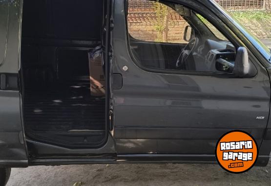 Utilitarios - Peugeot Partner HDI 1.6 2013 Diesel 151000Km - En Venta