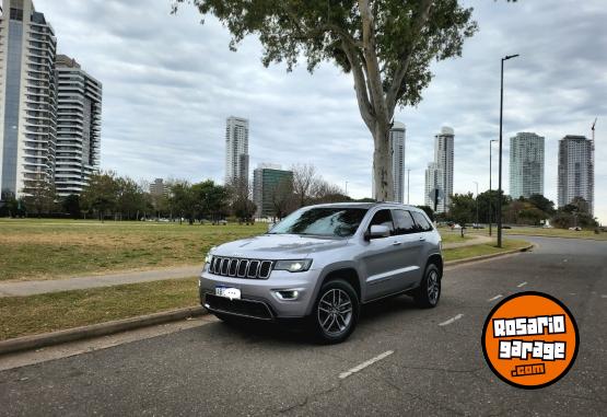 Camionetas - Jeep Grand cherokee 2017 Nafta 125000Km - En Venta