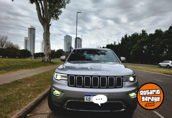Camionetas - Jeep Grand cherokee 2017 Nafta 125000Km - En Venta