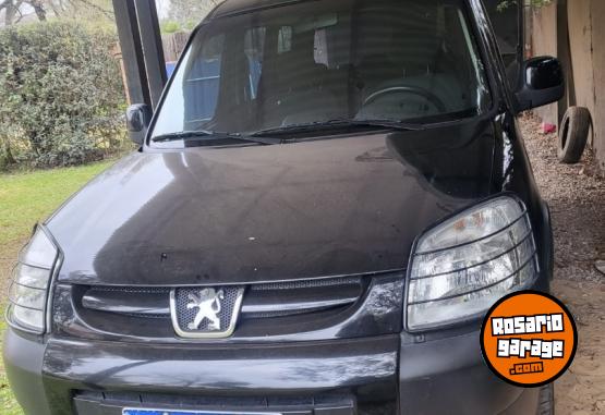 Utilitarios - Peugeot partner PATAGONICA 2018 Diesel 160000Km - En Venta