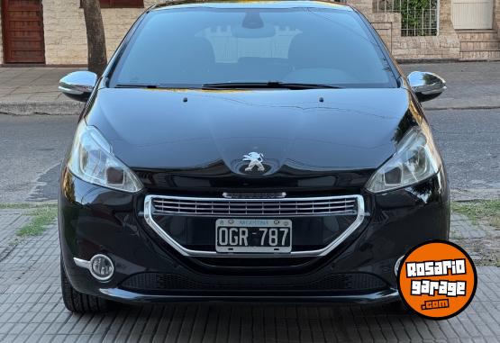 Autos - Peugeot 208 XY 2014 Nafta 107000Km - En Venta