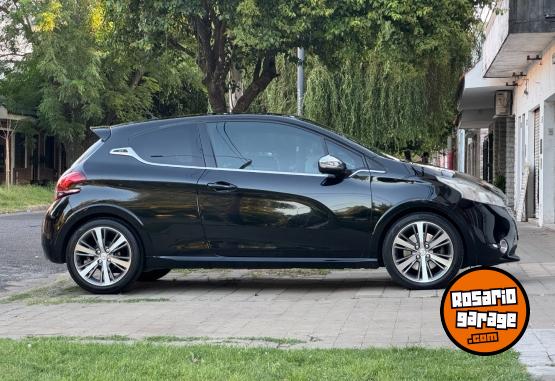 Autos - Peugeot 208 XY 2014 Nafta 107000Km - En Venta
