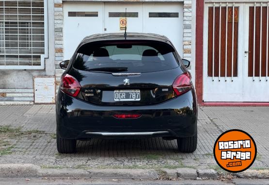 Autos - Peugeot 208 XY 2014 Nafta 107000Km - En Venta