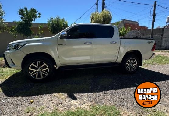 Camionetas - Toyota HILUX SRX 2017 Diesel 109000Km - En Venta