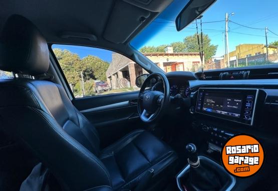 Camionetas - Toyota HILUX SRX 2017 Diesel 109000Km - En Venta