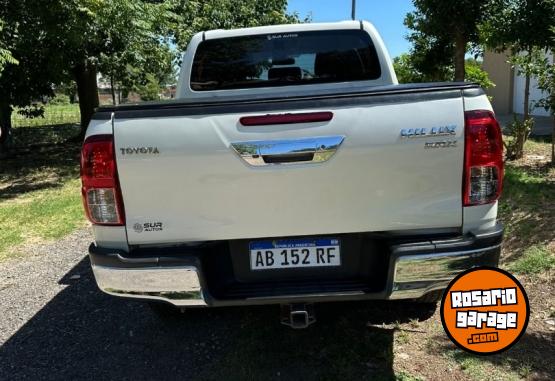 Camionetas - Toyota HILUX SRX 2017 Diesel 109000Km - En Venta