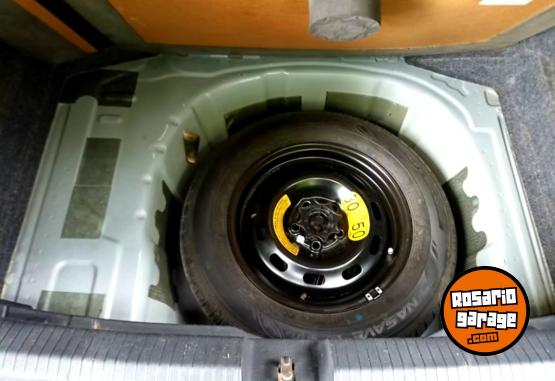 Autos - Volkswagen Polo trendline 2019 Nafta 121230Km - En Venta