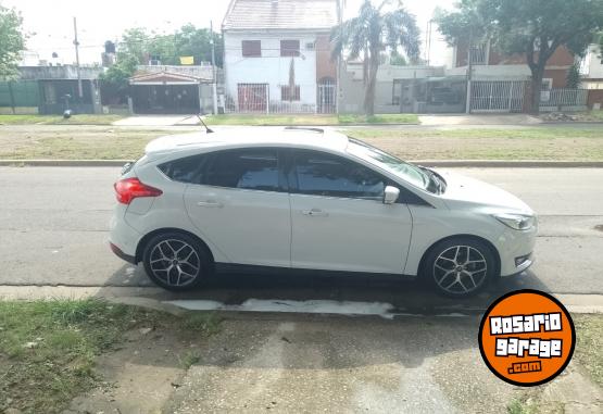 Autos - Ford Focus Titanium 2018 Nafta 99500Km - En Venta