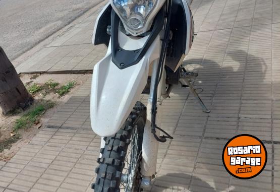 Motos - Corven Txr 2017 Nafta 14000Km - En Venta