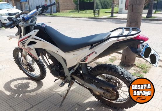 Motos - Corven Txr 2017 Nafta 14000Km - En Venta