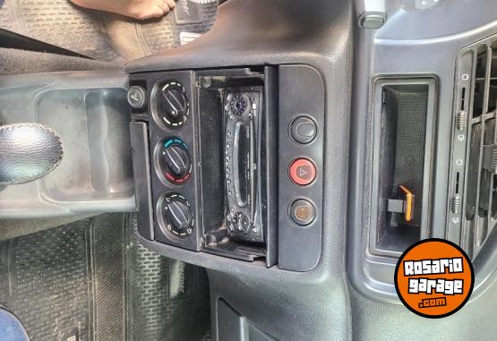 Utilitarios - Peugeot Partner 2008 GNC 183000Km - En Venta