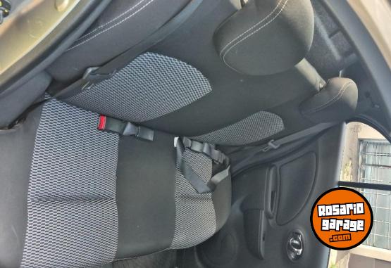 Autos - Nissan March 2017 Nafta 48600Km - En Venta