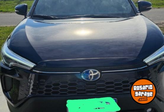 Autos - Toyota COROLLA CROSS HYBRID 2025 Electrico / Hibrido 16000Km - En Venta