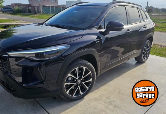 Autos - Toyota COROLLA CROSS HYBRID 2025 Electrico / Hibrido 16000Km - En Venta