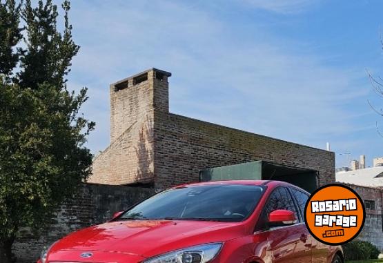 Autos - Ford Focus Titanium 2015 Nafta 81000Km - En Venta