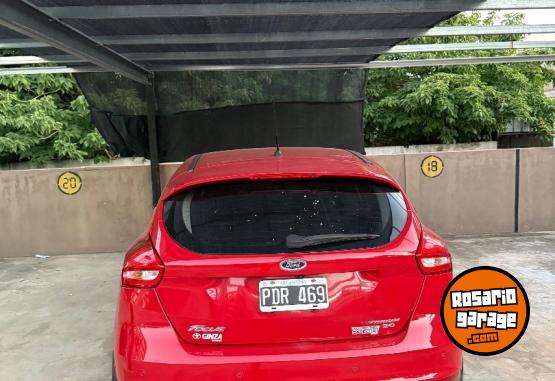 Autos - Ford Focus Titanium 2015 Nafta 81000Km - En Venta