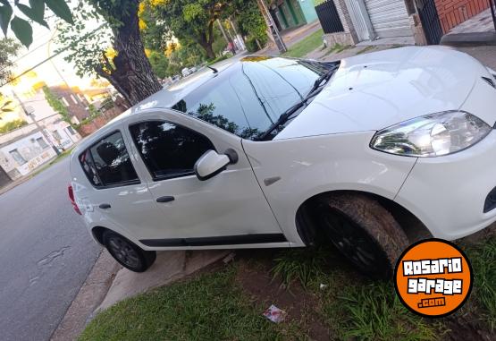 Autos - Renault Sandero confort 2011 Nafta 144Km - En Venta