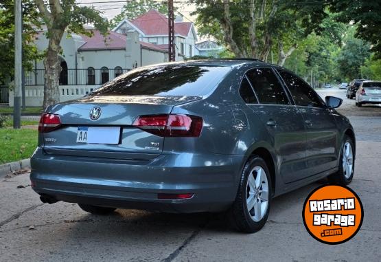 Autos - Volkswagen Vento Higline 2017 Nafta 93000Km - En Venta