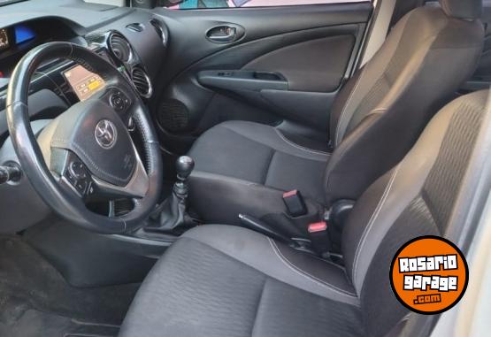 Autos - Toyota Etios 1.5 XLS 2018 Nafta 138000Km - En Venta