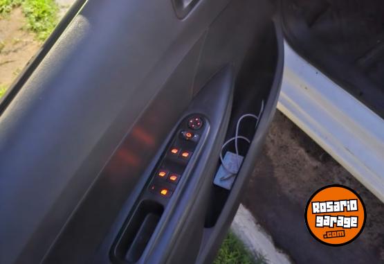 Autos - Peugeot 408 2012 Diesel 235000Km - En Venta