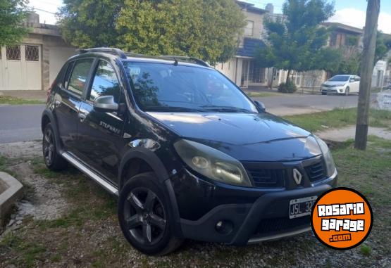 Autos - Renault Sandero Stepway 2011 GNC 200000Km - En Venta