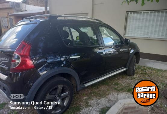 Autos - Renault Sandero Stepway 2011 GNC 200000Km - En Venta