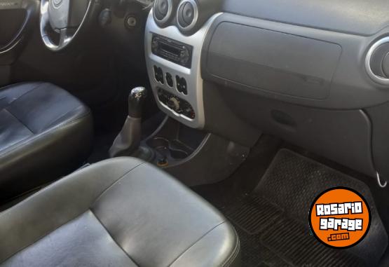 Autos - Renault Sandero Stepway 2011 GNC 200000Km - En Venta