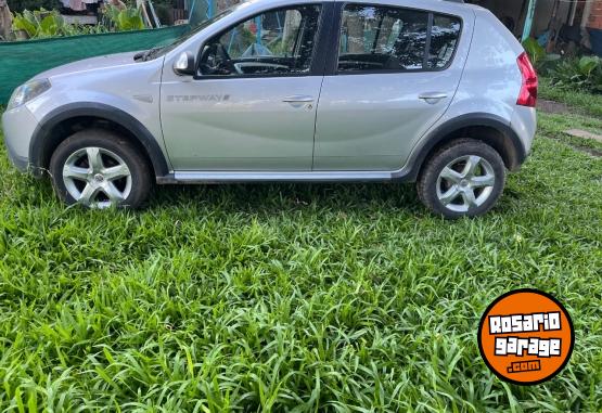 Autos - Renault Sandero step way confort 2010 Nafta 96200Km - En Venta