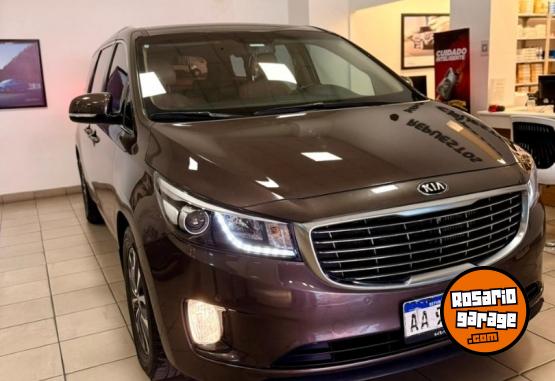 Camionetas - Kia Carnival EX Premium 2017 Diesel 132000Km - En Venta