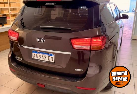 Camionetas - Kia Carnival EX Premium 2017 Diesel 132000Km - En Venta