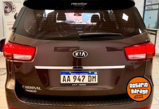 Camionetas - Kia Carnival EX Premium 2017 Diesel 132000Km - En Venta