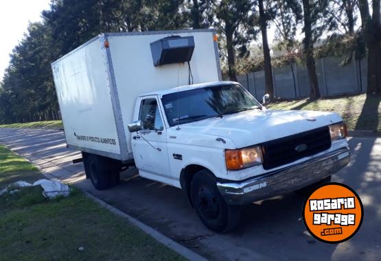 Camiones y Gr�as - Vendo Ford 400 - En Venta