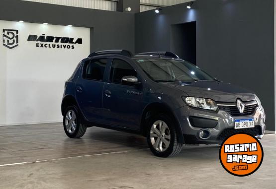Autos - Renault Sandero Stepway 2017 Nafta 94000Km - En Venta