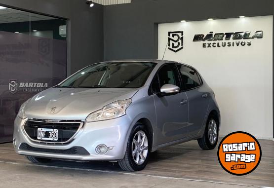 Autos - Peugeot 208 Touchcreen 2014 Nafta 92300Km - En Venta