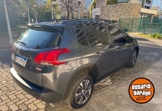 Autos - Peugeot 2008 2020 Nafta 100000Km - En Venta
