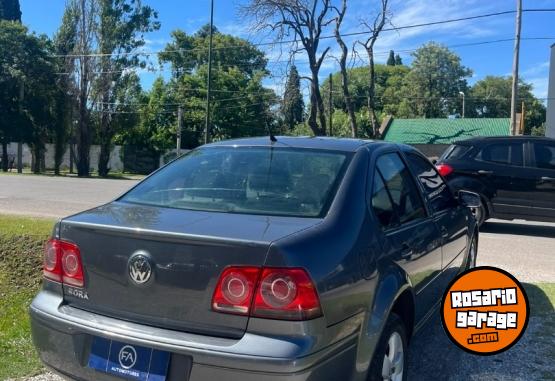 Autos - Volkswagen BORA 2009 Nafta 200000Km - En Venta