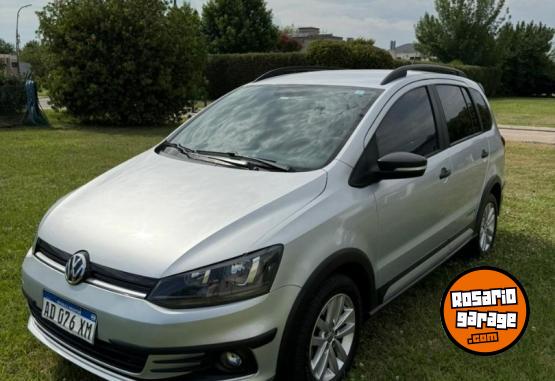 Autos - Volkswagen Suran Track 2019 Nafta 89000Km - En Venta