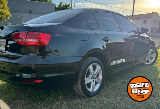 Autos - Volkswagen Vento 2.5 2015 Nafta 180000Km - En Venta