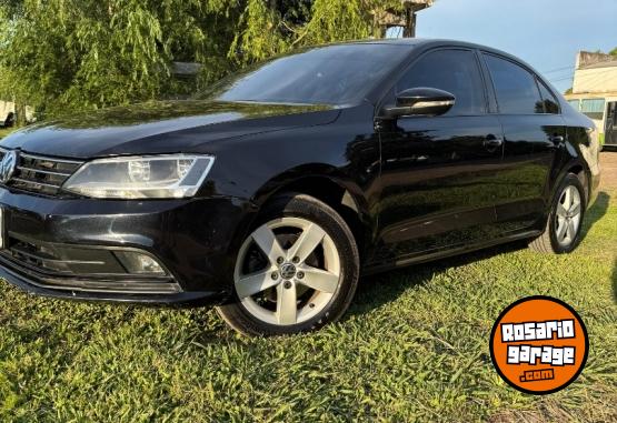 Autos - Volkswagen Vento 2.5 2015 Nafta 180000Km - En Venta