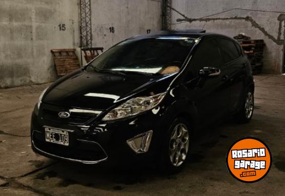 Autos - Ford Fiesta Kinetic 2013 Nafta 100000Km - En Venta